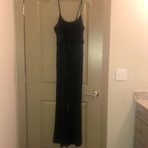 Fashion Nova jumpsuit size XL with pockets